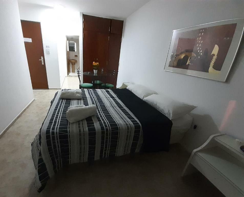 Apart Loren Aparthotel Cordoba Bagian luar foto